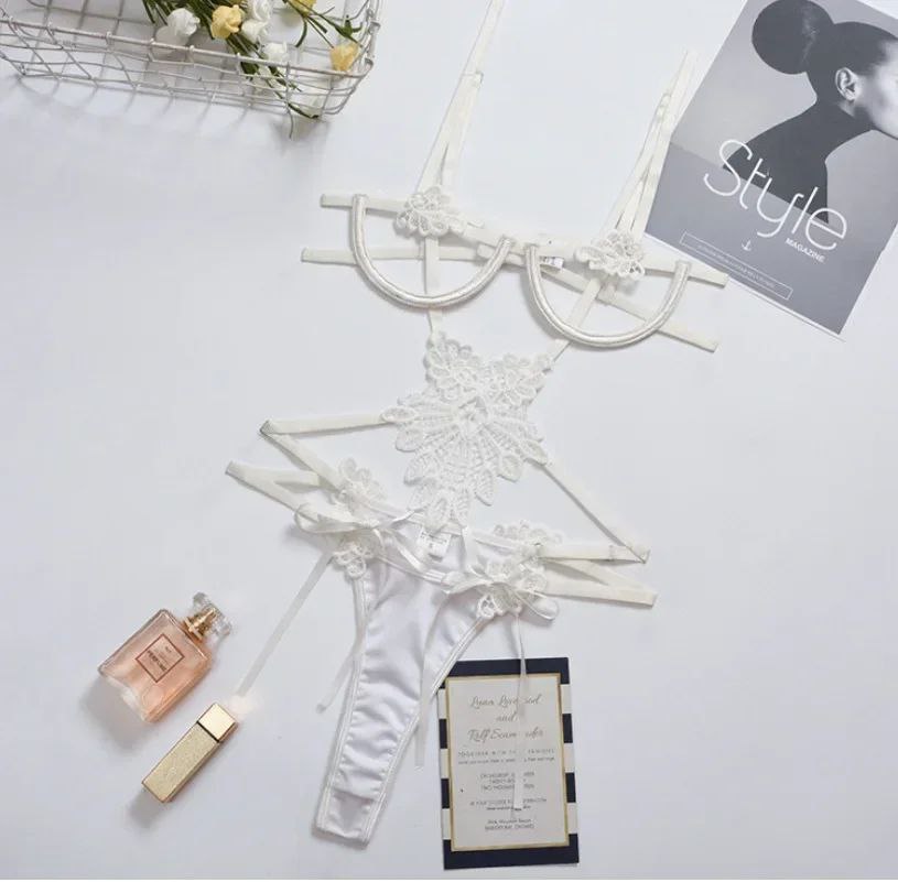 Lingerie set Blanc + Mask gratuit