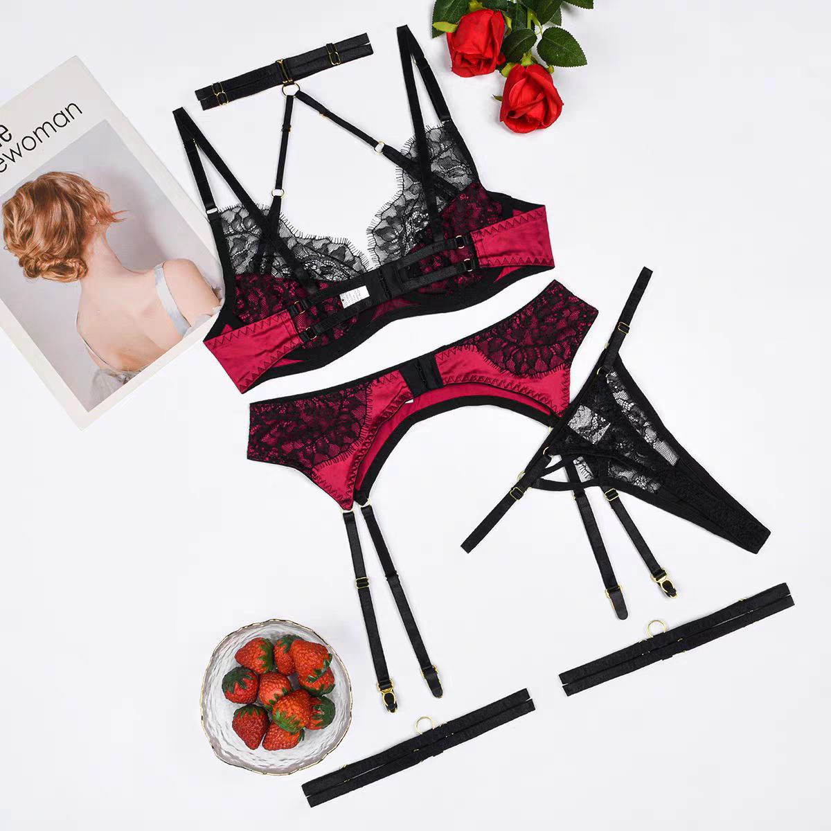 ensemble érotique , Lingerie quatre pièces